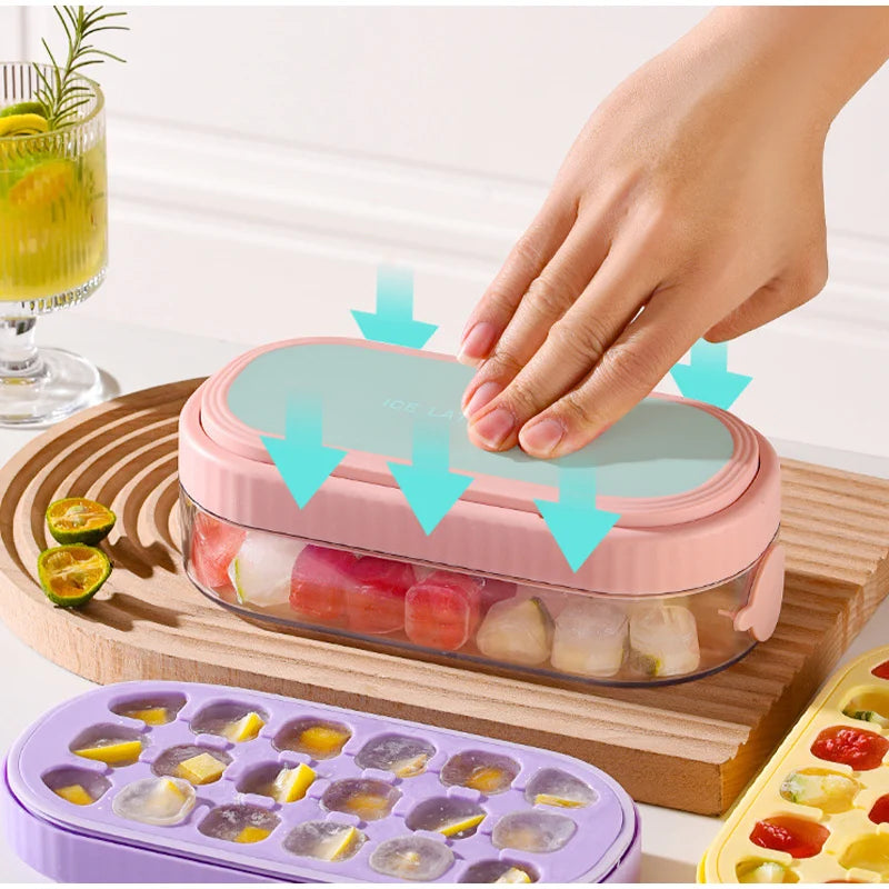 Pressed Ice Cube Mold 2-in-1 Self-made Ice Storage Box & Built-in Ice Tray Portable  Reusable Ice Cube Bottle For Easy To Use